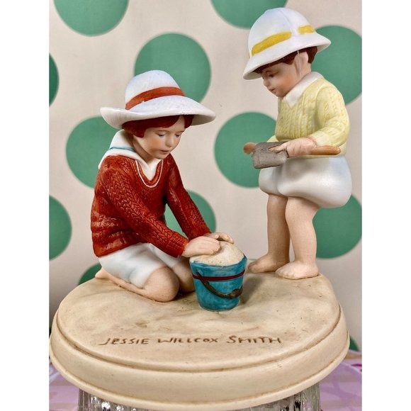 Avon "Summer Fun" figurine, Jessie Wilcox Smith Collection, handpainted, mint - Picture 3 of 13